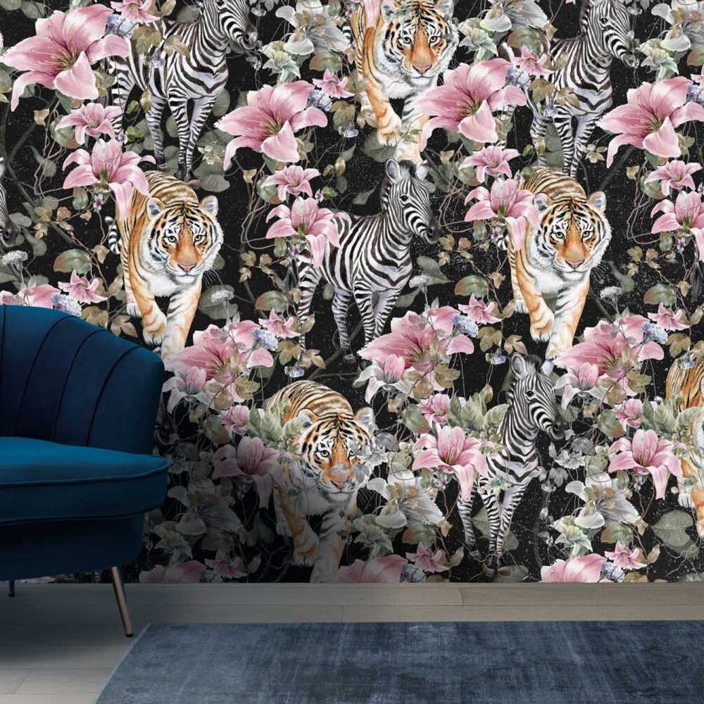 Zebra ve Kaplan Desenli Çiçek Duvar Kağıdı